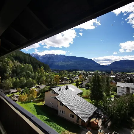 Alpenblick 30 *